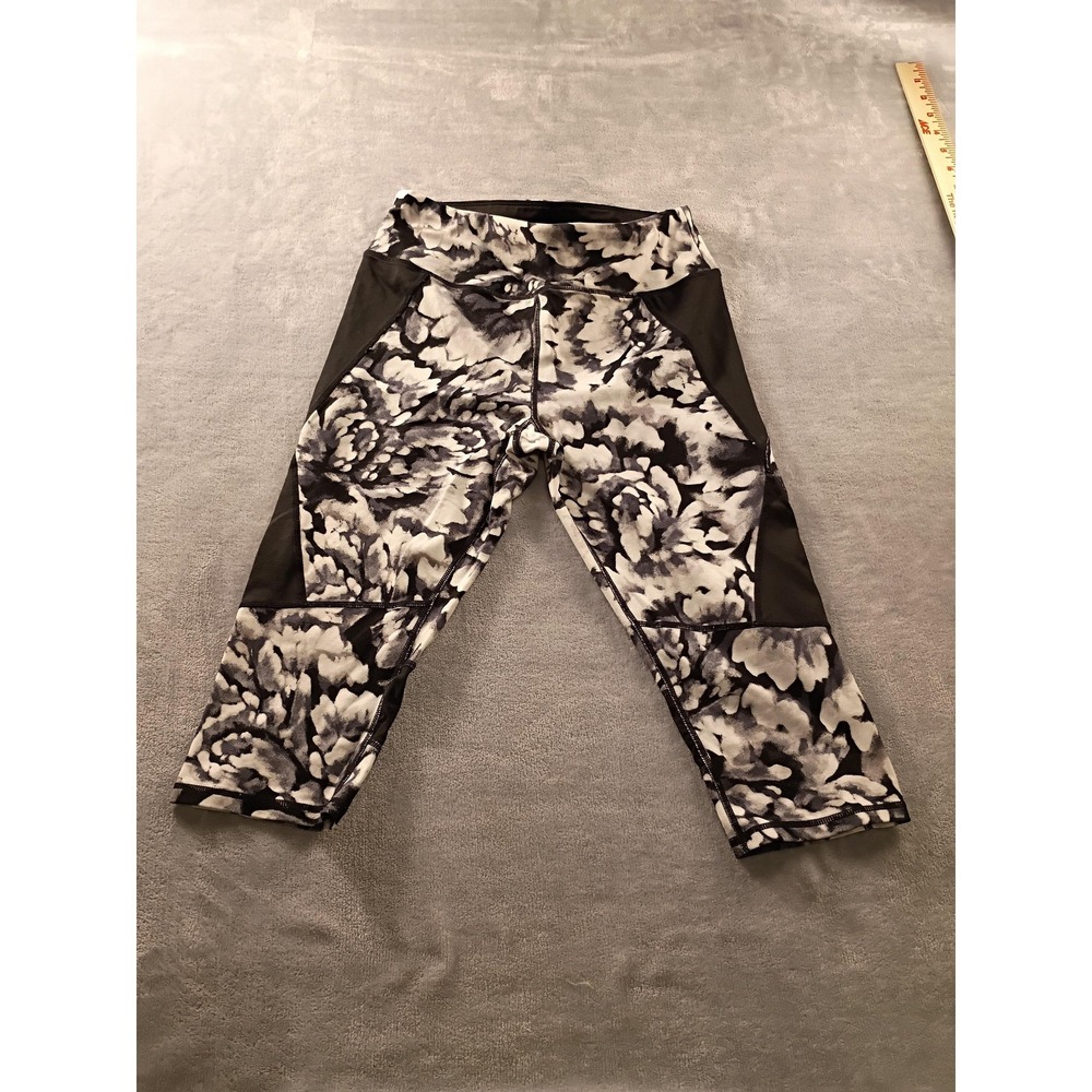 Calvin Klein Performance Leggings Womens Small Black Floral Capri Mesh Athletic